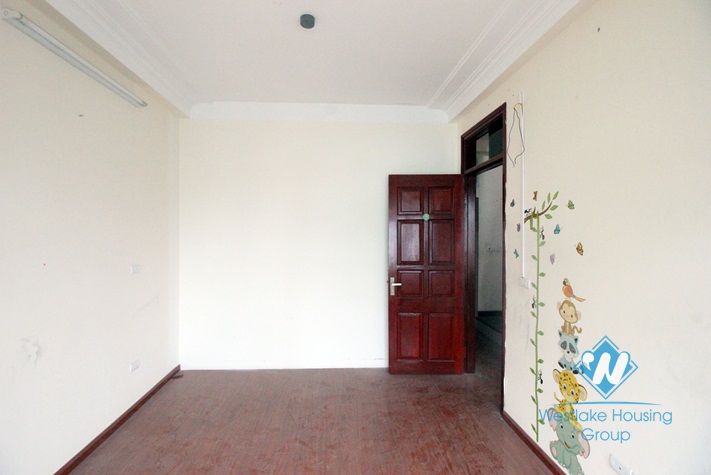 6th floor house for lease in Doi Can, Ba Dinh district.